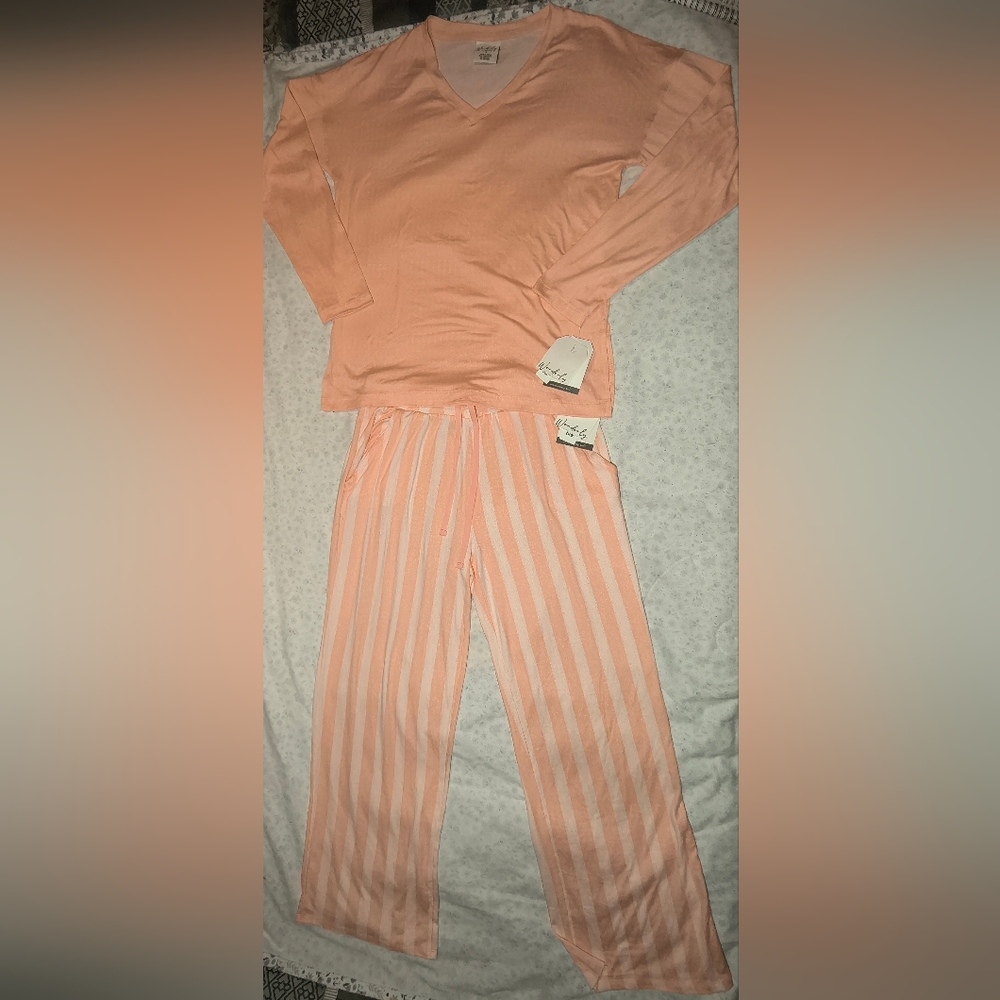 Wonderly Peach Striped Women's Pajamas